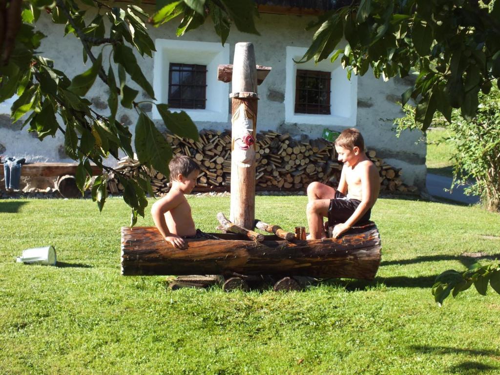 Ferienhaus "Zur Alten Schmiede" Mariahof Esterno foto